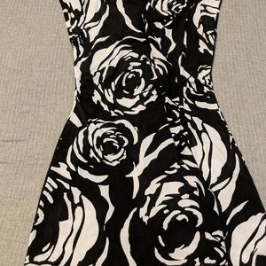 White House Black Market sleeveless dress M